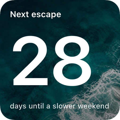 Tide widget: a 28-day countdown to a slower weekend over teal ocean waves